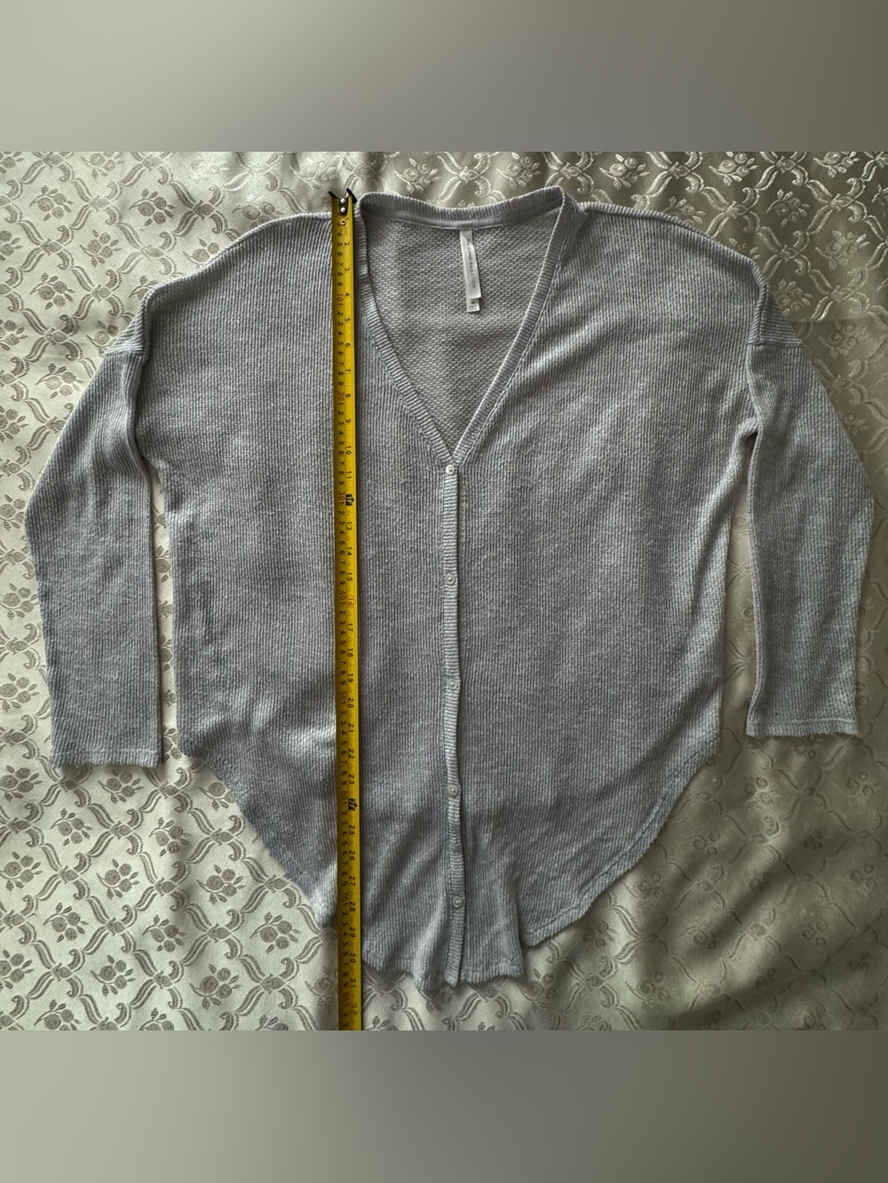 Aritzia The Group Babaton Grey Waffle Knit Tie Front Cardigan M - Picture 7 of 9